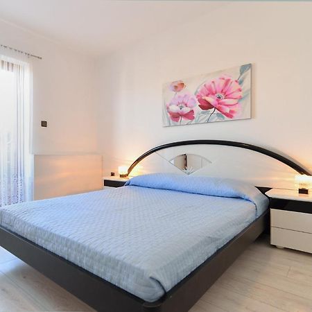 Villa House Pula 2080 Esterno foto