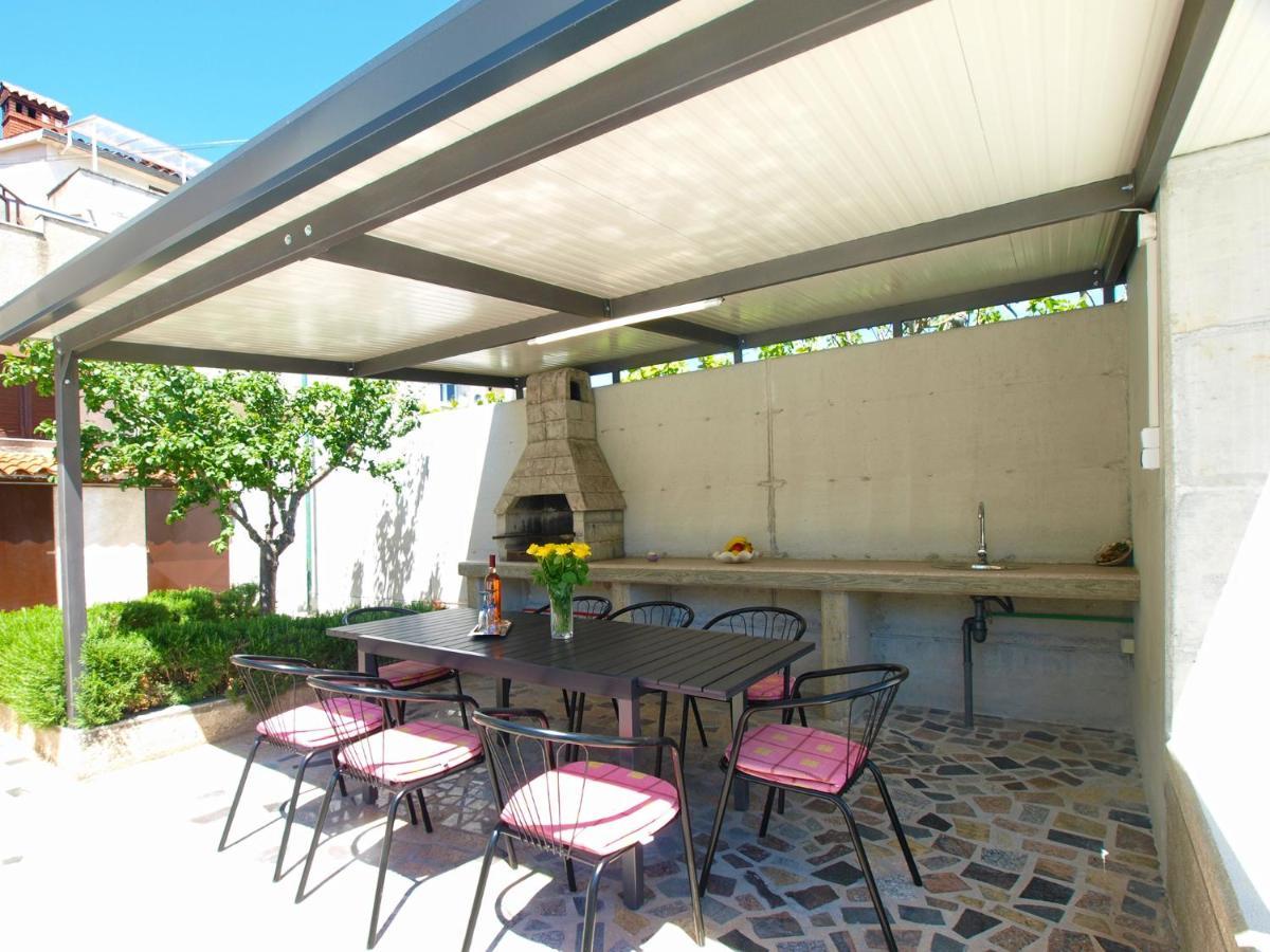 Villa House Pula 2080 Esterno foto