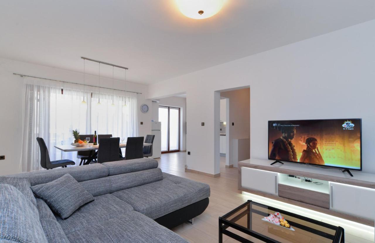 Villa House Pula 2080 Esterno foto