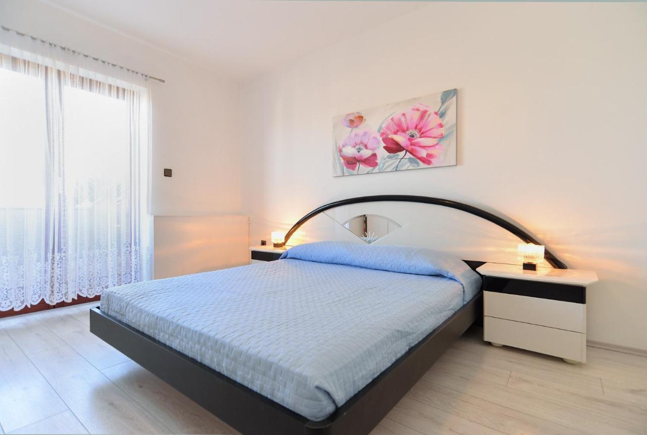 Villa House Pula 2080 Esterno foto